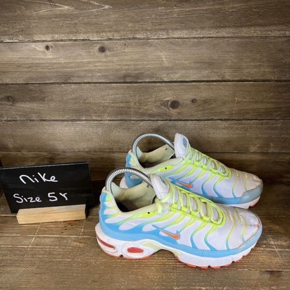 Childerns Big Kids Nike Air‎ Max Plus Spring Colors Shoes Sneakers Size 5 Y GUC